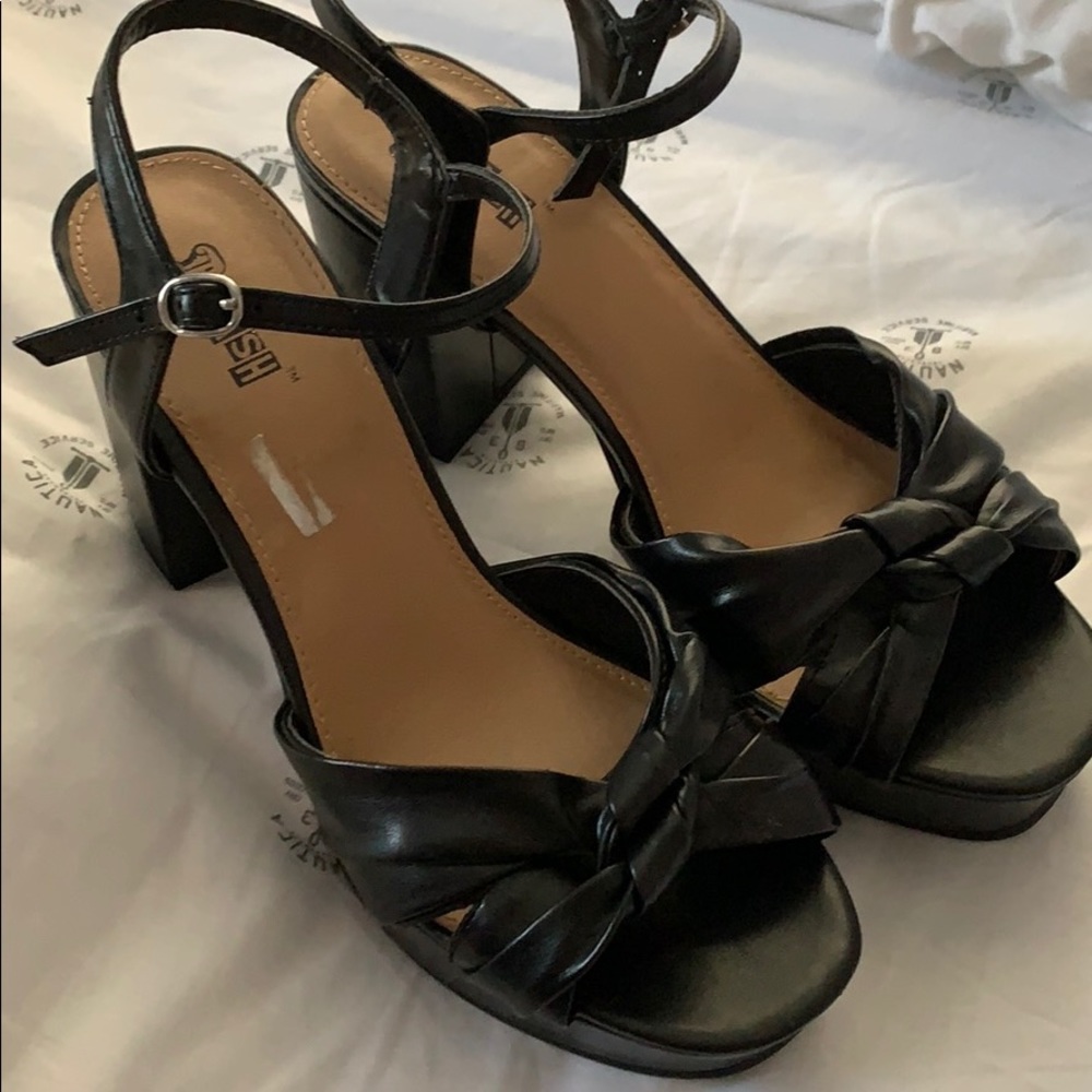 Brash platform heel